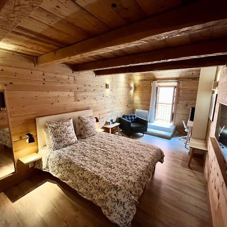 Suite "Chalet" Dans Maison De Village La Brigue Exterior foto
