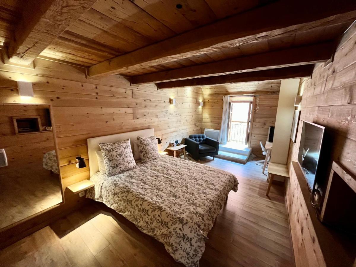 Suite "Chalet" Dans Maison De Village La Brigue Exterior foto